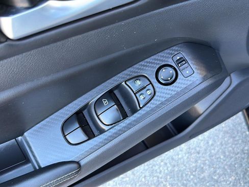 Used 2025 Nissan Altima 2.5 SV FWD image 31