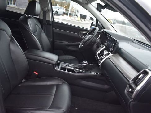 Used 2021 Kia Sorento EX image 12