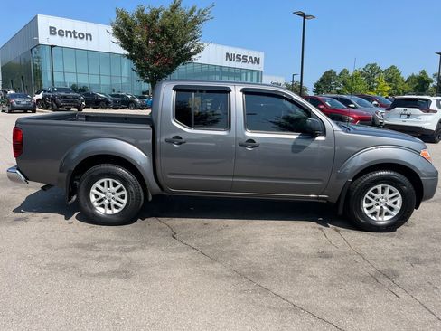 Used 2020 Nissan Frontier SV RWD image 7