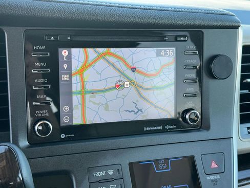 Used 2020 Toyota Sienna XLE Premium image 26