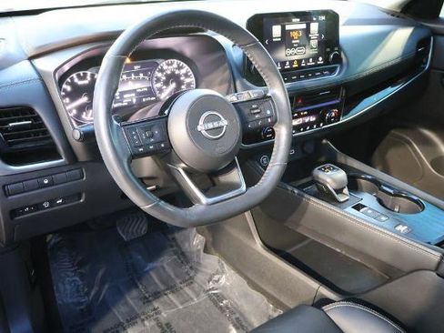 Certified 2023 Nissan Rogue SL w/ SL Premium Package image 17