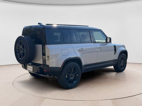 New 2026 Land Rover Defender 110 S AWD/4WD image 5
