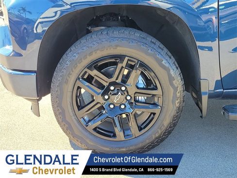 Used 2023 Chevrolet Silverado 1500 Custom image 19