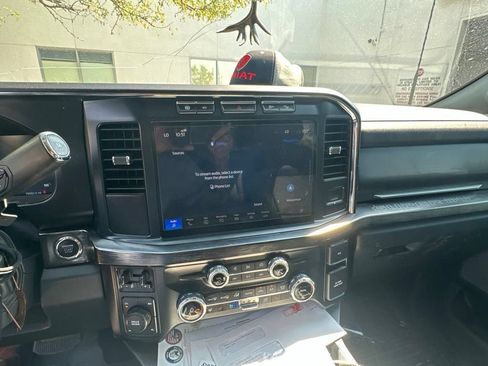 Used 2023 Ford F250 Lariat w/ Sport Appearance Package AWD/4WD image 16