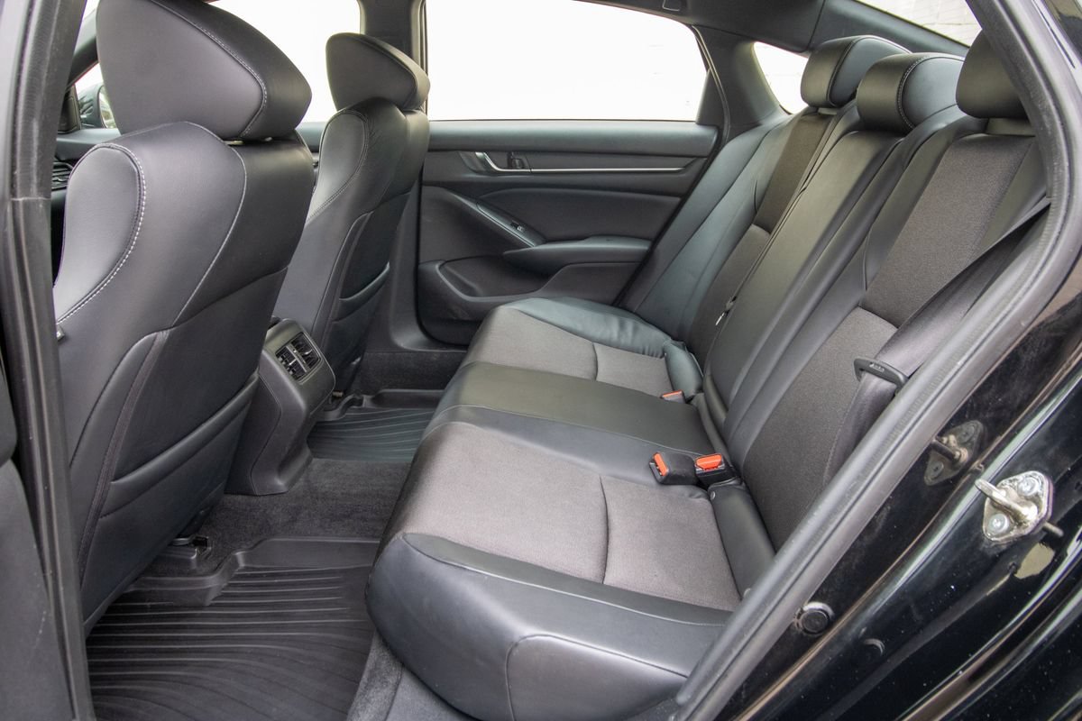 Used 2018 Honda Accord Sport image 16