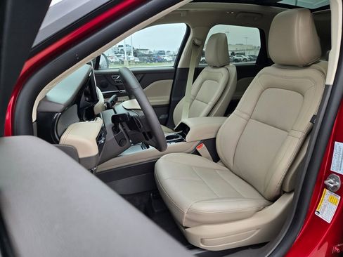 Used 2024 Lincoln Corsair AWD w/ Equipment Group 101A image 11