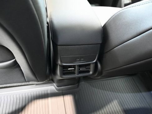 New 2026 Chevrolet Equinox LT image 23