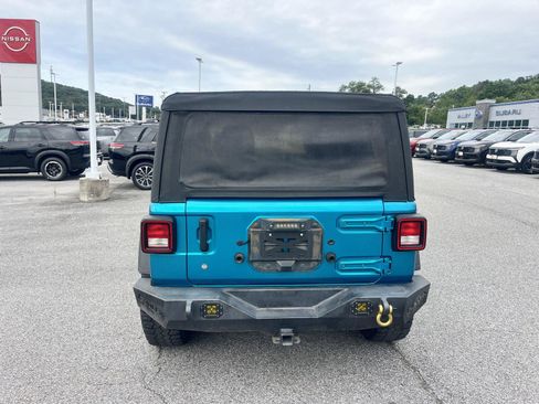 Used 2019 Jeep Wrangler Sport AWD/4WD image 6