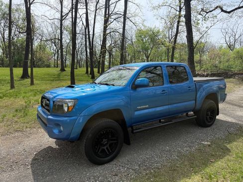 Used 2007 Toyota Tacoma 4x4 Double Cab image 2