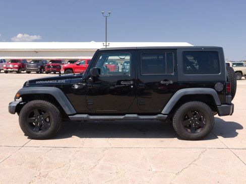 Used 2016 Jeep Wrangler Unlimited Sport AWD/4WD image 3