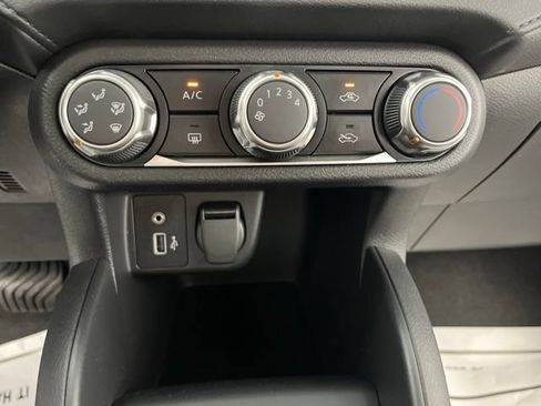 Certified 2025 Nissan Versa S w/ S Plus Package FWD image 27
