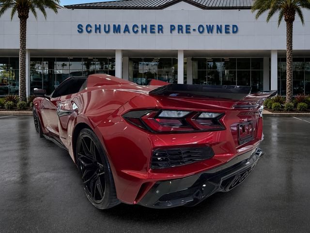 Used 2025 Chevrolet Corvette Z06 RWD image 4
