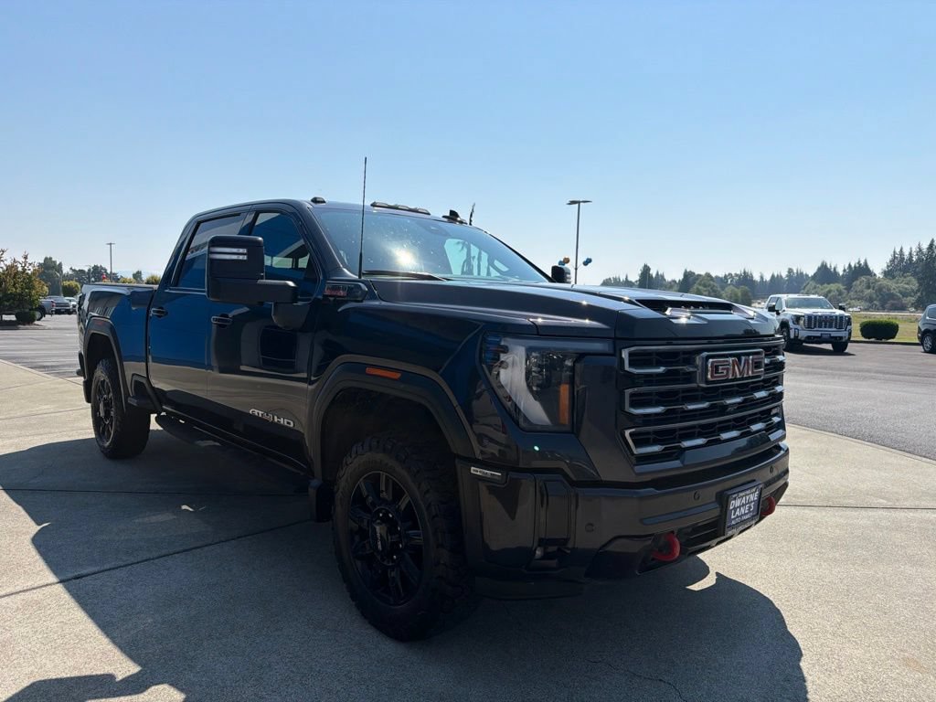 Used 2025 GMC Sierra 3500 AT4 w/ AT4 Premium Plus Package AWD/4WD image 8
