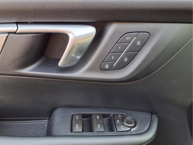 Used 2026 Buick Enclave Preferred w/ Power Package FWD image 18