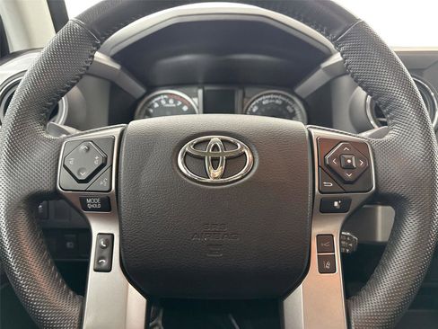 Certified 2022 Toyota Tacoma SR5 image 15