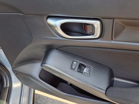 Used 2025 Honda Civic Sport image 26
