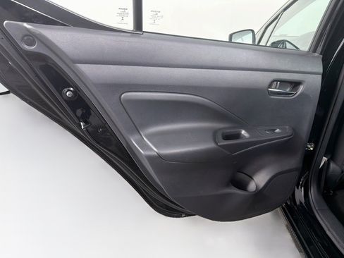 Used 2025 Nissan Versa SV FWD image 27