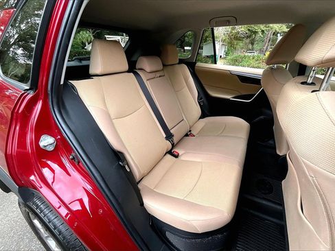 Used 2023 Toyota RAV4 LE image 22