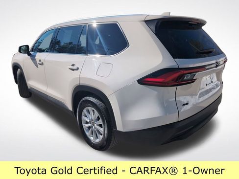 Used 2024 Toyota Grand Highlander XLE image 3