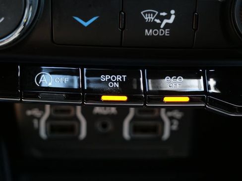 Used 2025 Dodge Durango GT AWD/4WD image 23