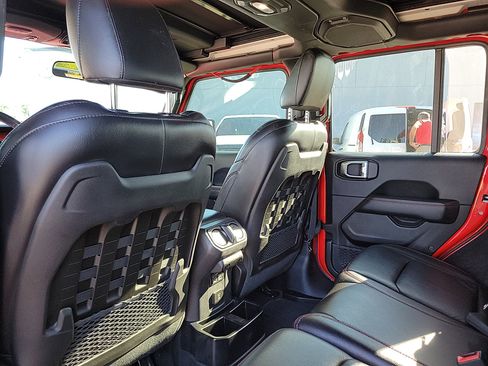 Used 2018 Jeep Wrangler Unlimited Rubicon w/ LED Lighting Group image 14