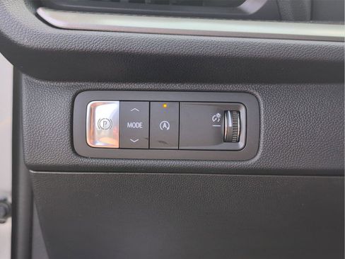 New 2026 Chevrolet Traverse LT w/ Driver Confidence Package FWD image 18