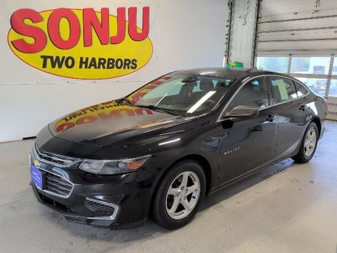 Used 2017 Chevrolet Malibu LS FWD image 1
