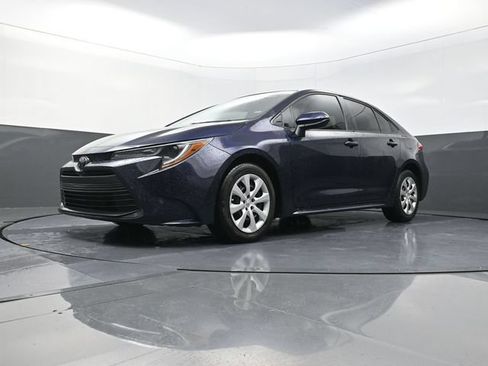 Certified 2024 Toyota Corolla LE FWD image 33