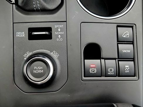 Used 2023 Toyota Highlander XSE AWD/4WD image 62