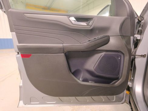Used 2024 Ford Escape SE image 23