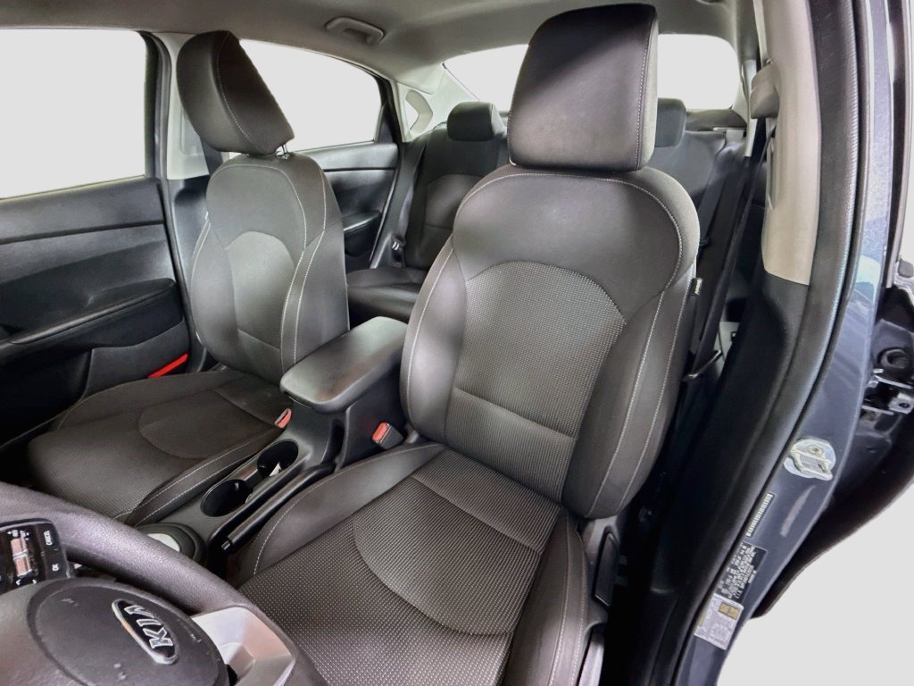 Used 2020 Kia Forte LXS FWD image 20
