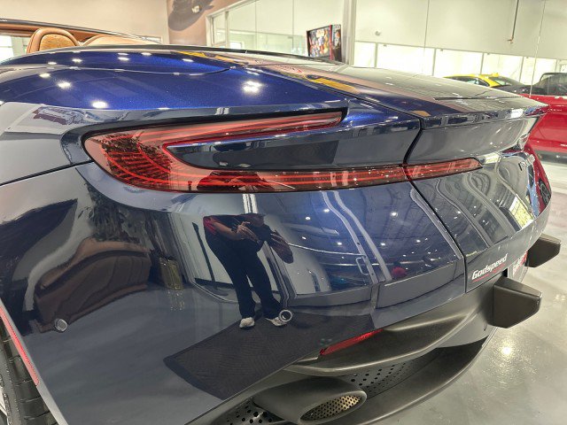 Used 2019 Aston Martin DB11 Volante RWD image 41