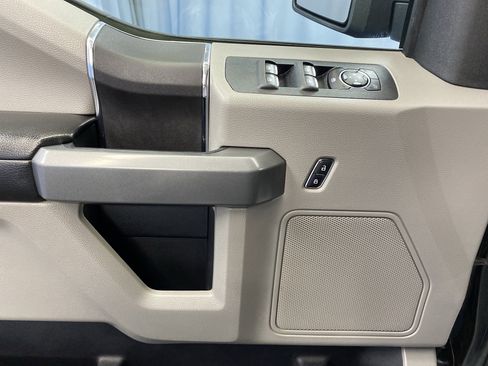 Used 2016 Ford F150 XLT w/ Trailer Tow Package image 12