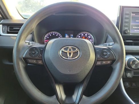 Used 2021 Toyota RAV4 XLE FWD image 14