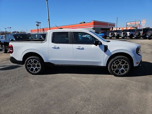 New 2026 Ford Maverick Lariat image 14