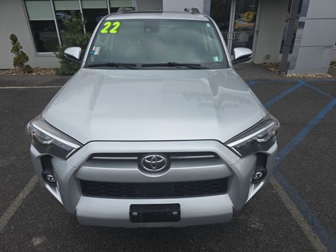 Used 2022 Toyota 4Runner SR5 Premium image 9