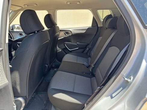 Used 2021 Kia Soul LX image 32
