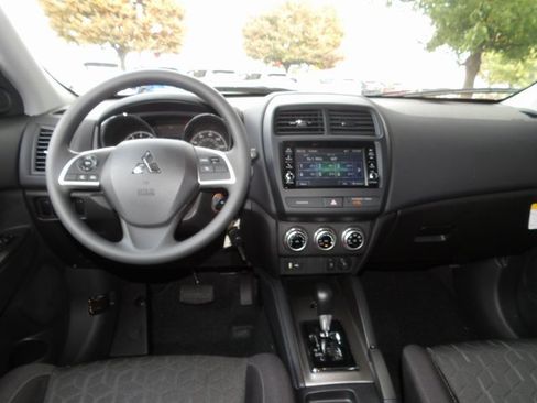 New 2025 Mitsubishi Outlander Sport SE image 12