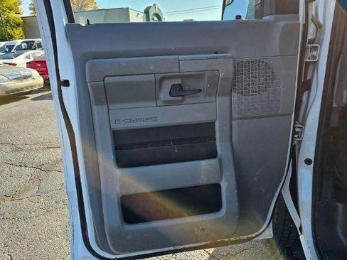Used 2014 Ford E-250 and Econoline 250 w/ Power Group RWD image 20