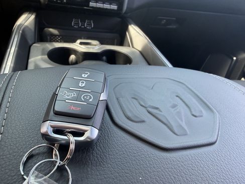 New 2026 RAM 3500 Laramie AWD/4WD image 49