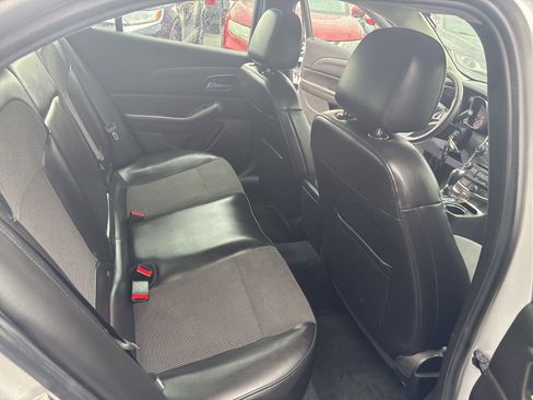 Used 2016 Chevrolet Malibu LT image 16