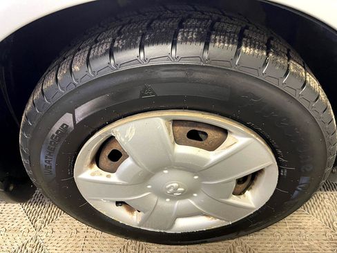 Used 2004 Dodge Stratus SE image 11