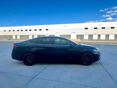 Used 2019 Ford Fusion SE w/ Equipment Group 151A FWD image 6
