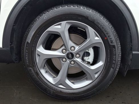 Used 2025 Ford Escape ST-Line w/ Tech Pack #1 AWD/4WD image 9