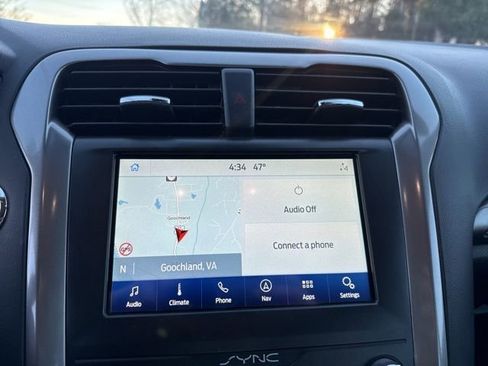 Used 2020 Ford Fusion SE image 12