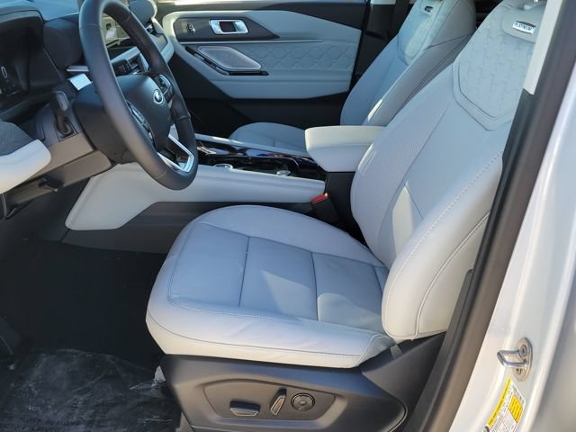 New 2026 Ford Explorer Platinum w/ LUX Leather Package AWD/4WD image 6