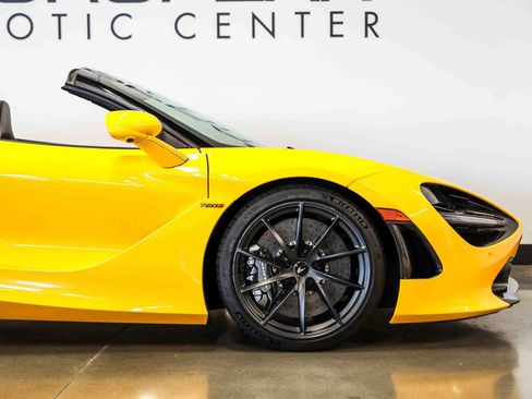 Used 2022 McLaren 720S Performance RWD image 18