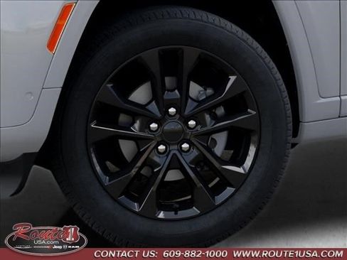 New 2026 Jeep Grand Cherokee Limited Reserve image 8