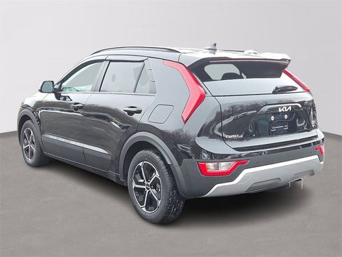 Certified 2023 Kia Niro EX image 4
