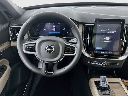 Used 2026 Volvo XC90 B5 Plus w/ Protection Package Premier AWD/4WD image 19